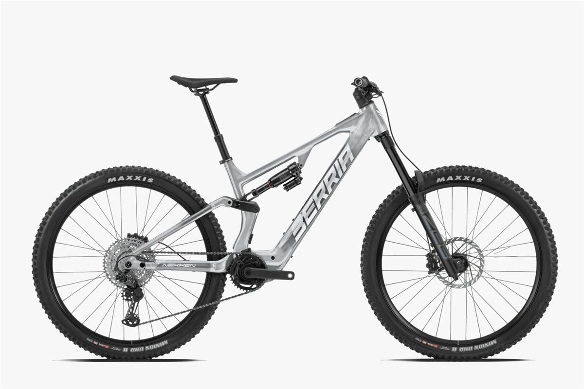 BERRIA NEXXEN ADV+XT M C1